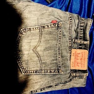 Used but clean Levi’s stylish but vintage with a fashion fade light weight cool